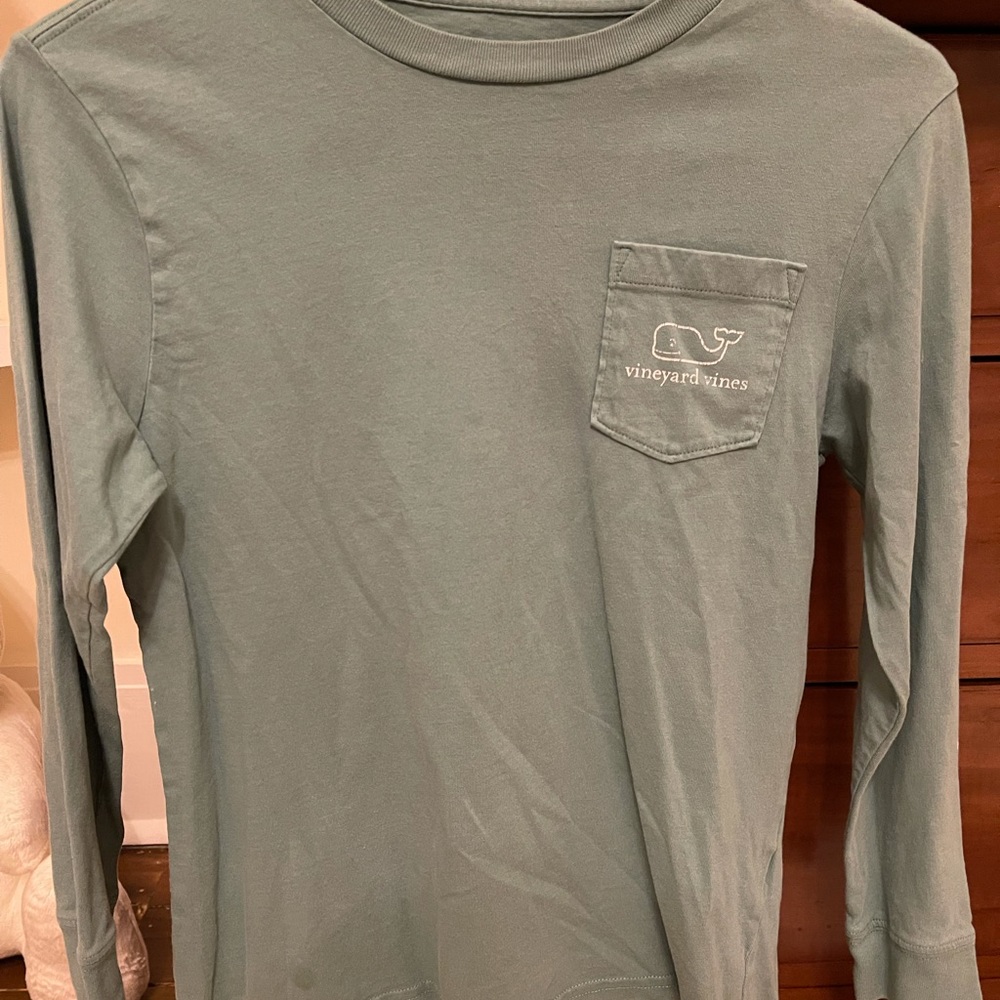 Vineyard vines shirt